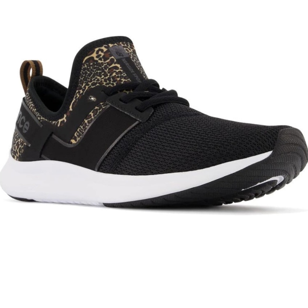 New Balance Women’s Fuelcore Nergize Sport V1 Cross Trainer (size 8)